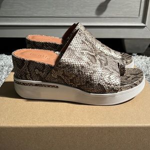 Gentle Souls Gisele 65 Sporty Mule Antique Gold